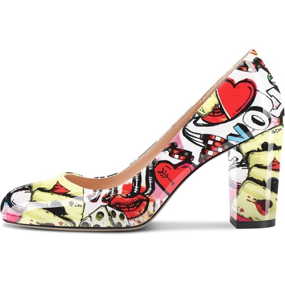 shoes size 7never worne tobig for me and amazone dont tare them back - Picture 3 of 6